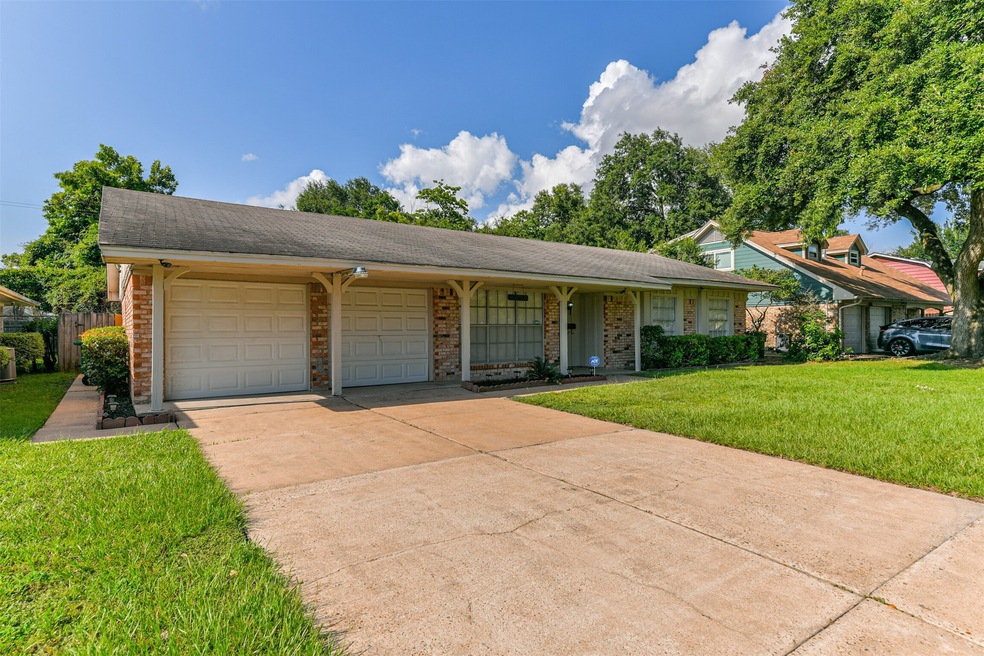 8107 Springtime Ln, Houston, TX 77075 - photo 1