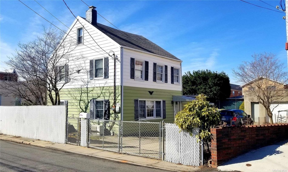 57-64 75th St, Middle Village, NY 11379 - photo 1