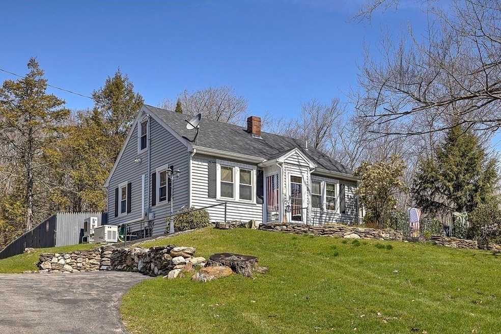 1178 Stafford St, Rochdale, MA 01542 - photo 1