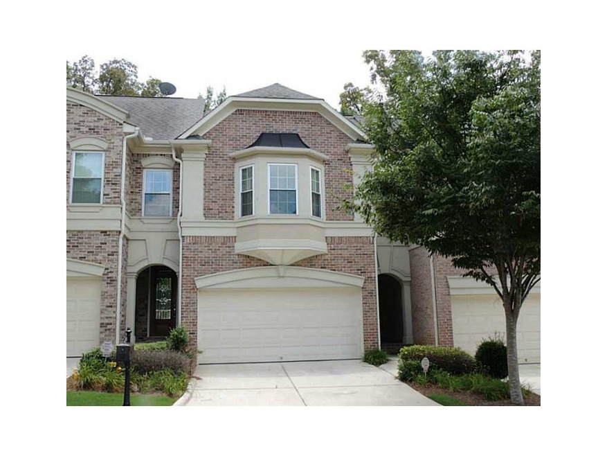 Exterior Front. Beautiful Townhouse in Great Casca