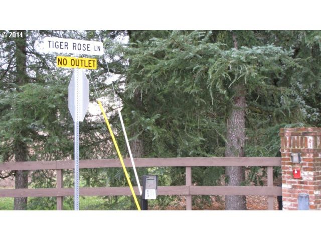15815 S Tiger Rose Ln unit 3, Oregon City, OR 97045 - photo 1
