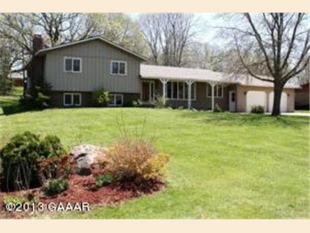 1413 Lakeside Dr, Alexandria, MN 56308 - photo 1