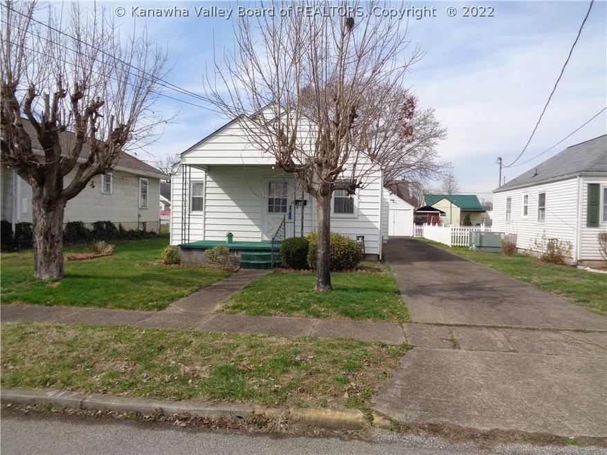 417 17th St, Dunbar, WV 25064 - photo 1