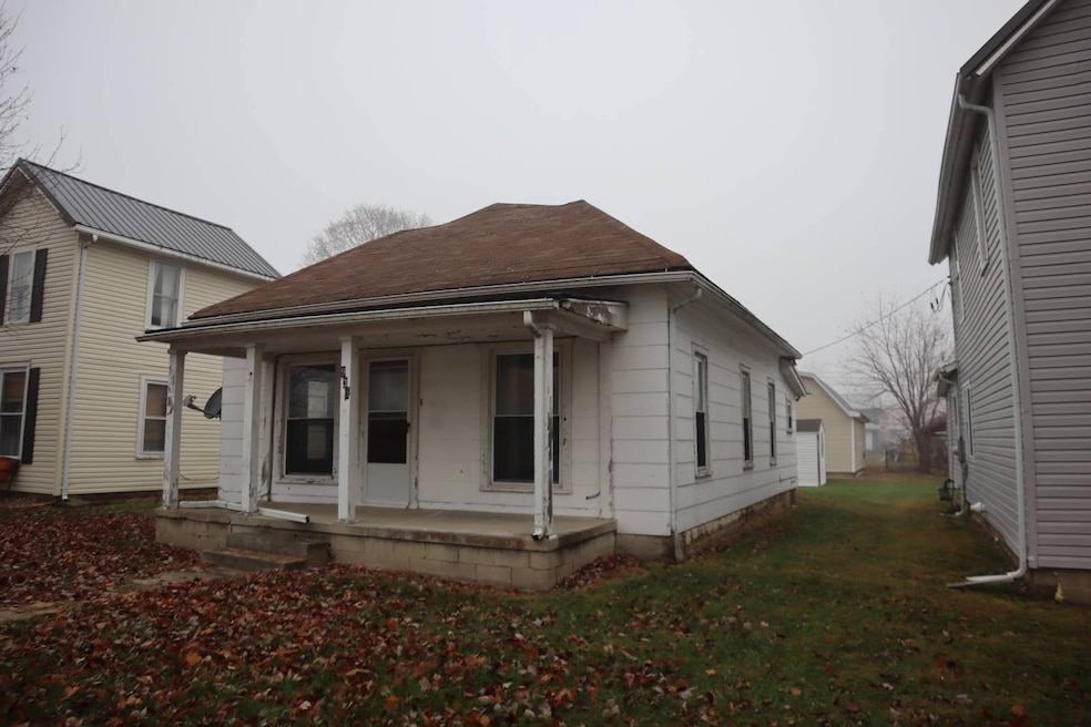 930 Millwood Ave, Washington Court House, OH 43160 - photo 1