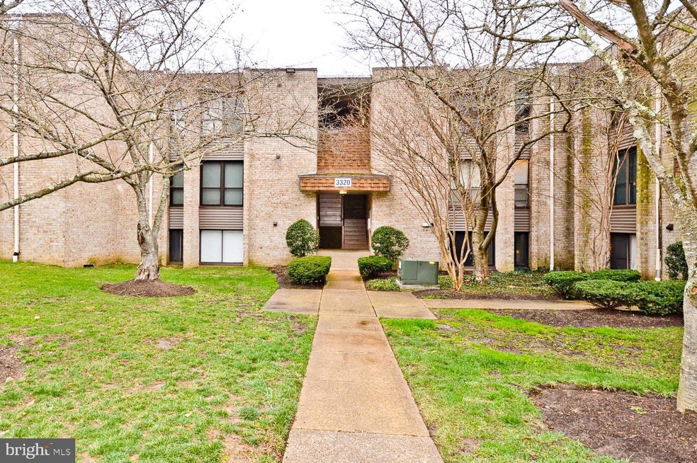 3320 Huntley Square Dr unit T2, Temple Hills, MD 20748 - photo 1