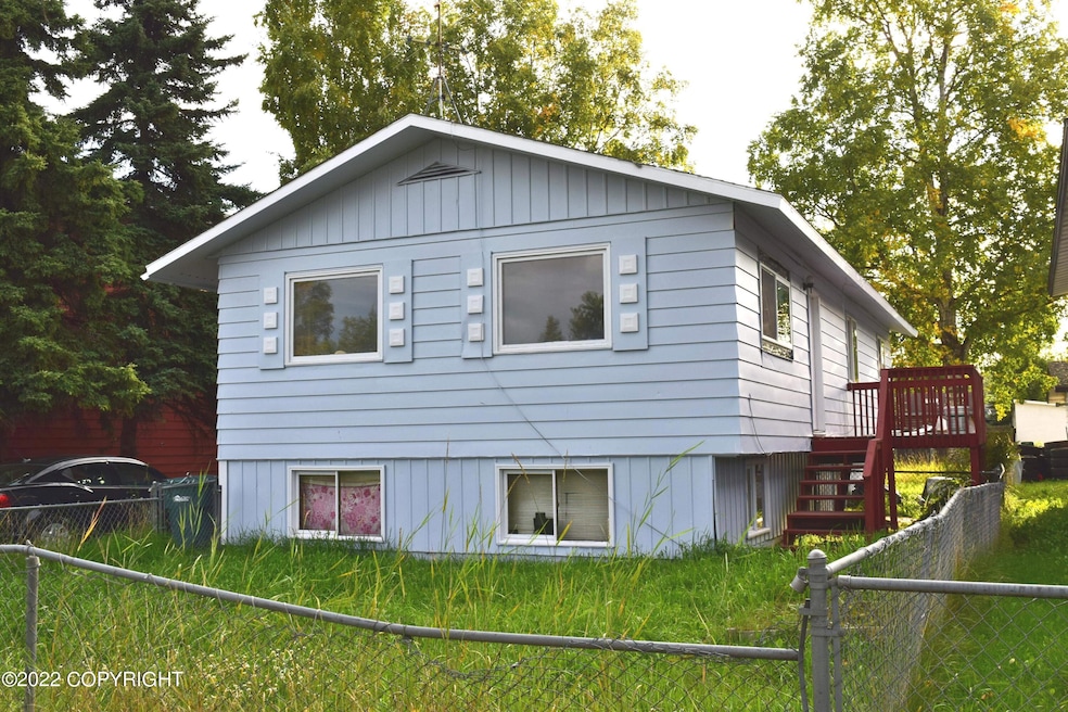 4107 Garfield St, Anchorage, AK 99503 - photo 1
