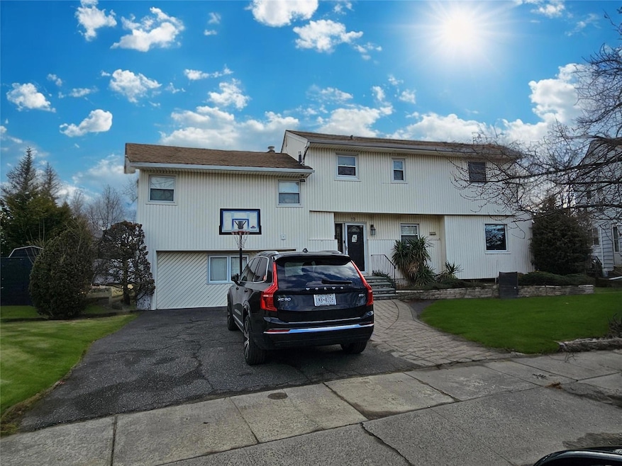 19 Park Cir, Cedarhurst, NY 11516 - photo 1