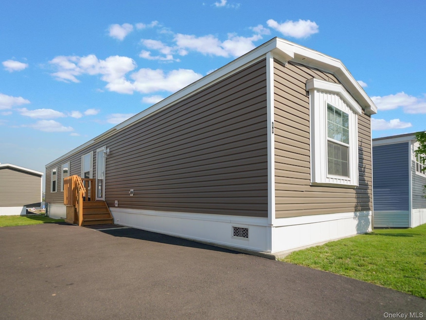 13 Windward Way, Stony Point, NY 10980 - photo 1