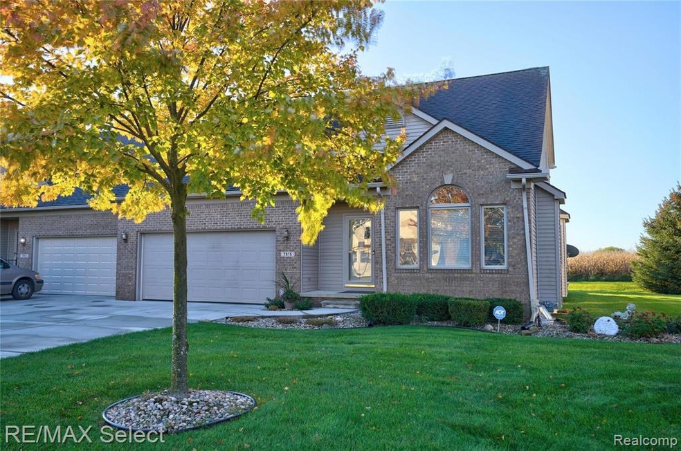 7015 Chase Run Ln  04.jpg