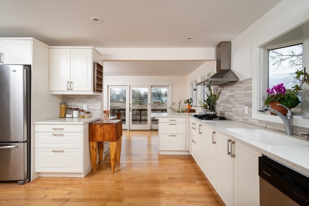 31 Poplar Rd, Quincy, MA 02169 - photo 1