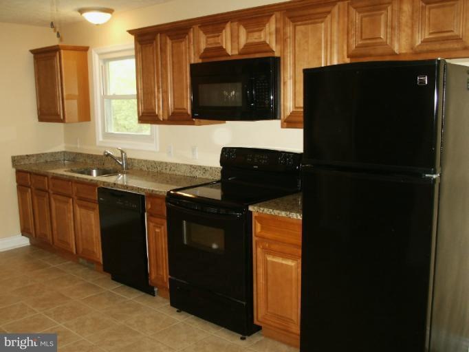 2400 Quail Oak Dr, Ruther Glen, VA 22546 - photo 1