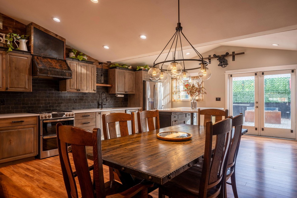 3-web-or-mls-1929-ne-cobble-creek-ave-be