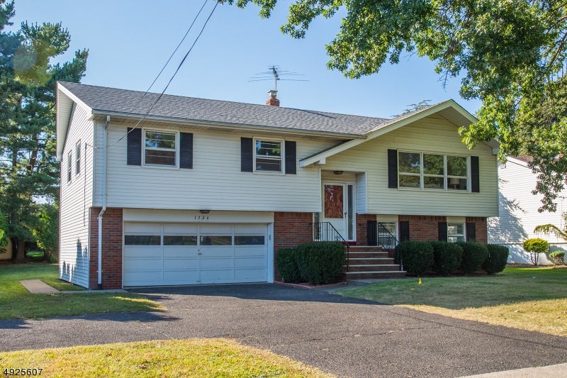 1326 Broad St, Clifton, NJ 07013 - photo 1