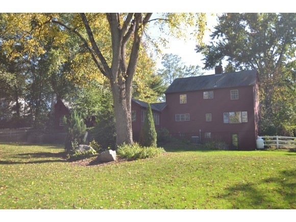 17 Winnicutt Rd, Stratham, NH 03885 - photo 1