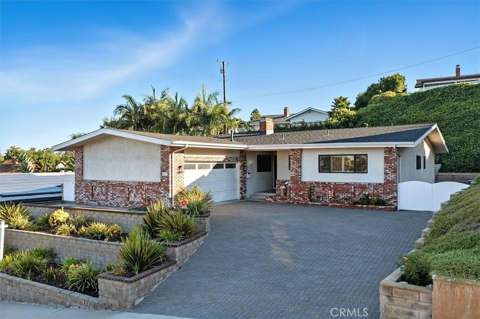 Sold $1,350,000 • Co-Listing Agent