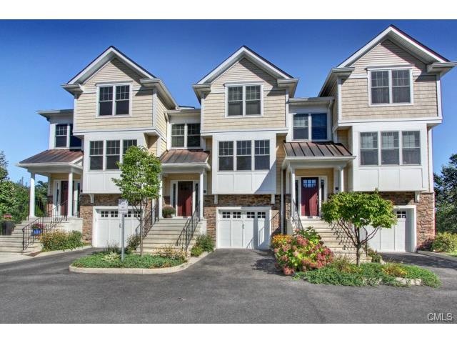 402 Bradley Ln unit 402, Westport, CT 06880 - photo 1