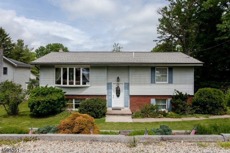 30 Douglas St, Lambertville, NJ 08530 - photo 1