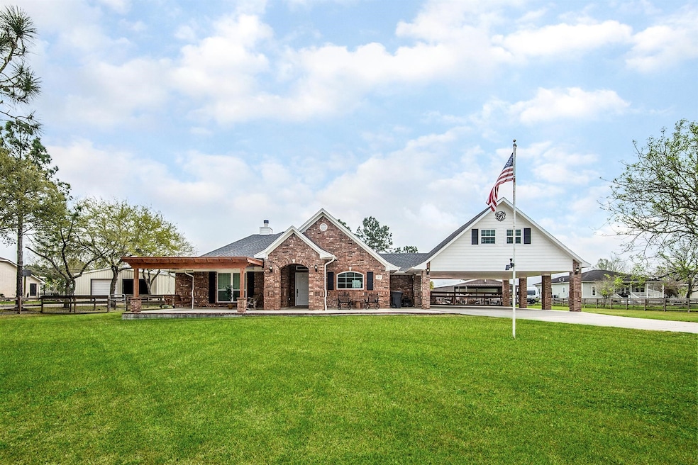 323 Bayou End Cir, Alvin, TX 77511 - photo 1