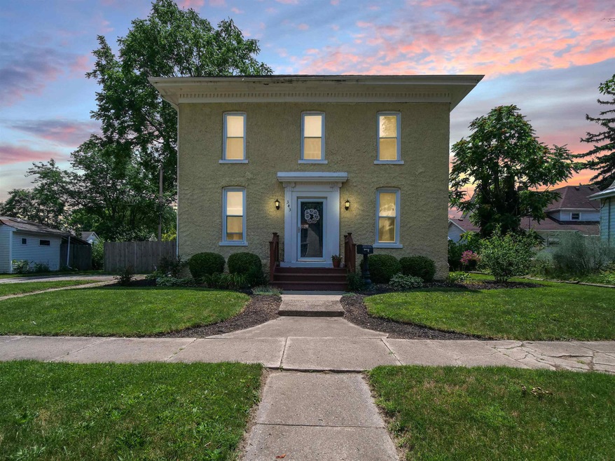 343 W 4th St, Auburn, IN 46706 - photo 1