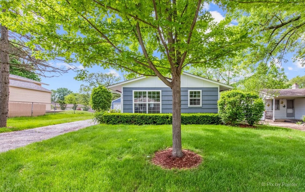 510 Waco Ln, Carpentersville, IL 60110 - photo 1