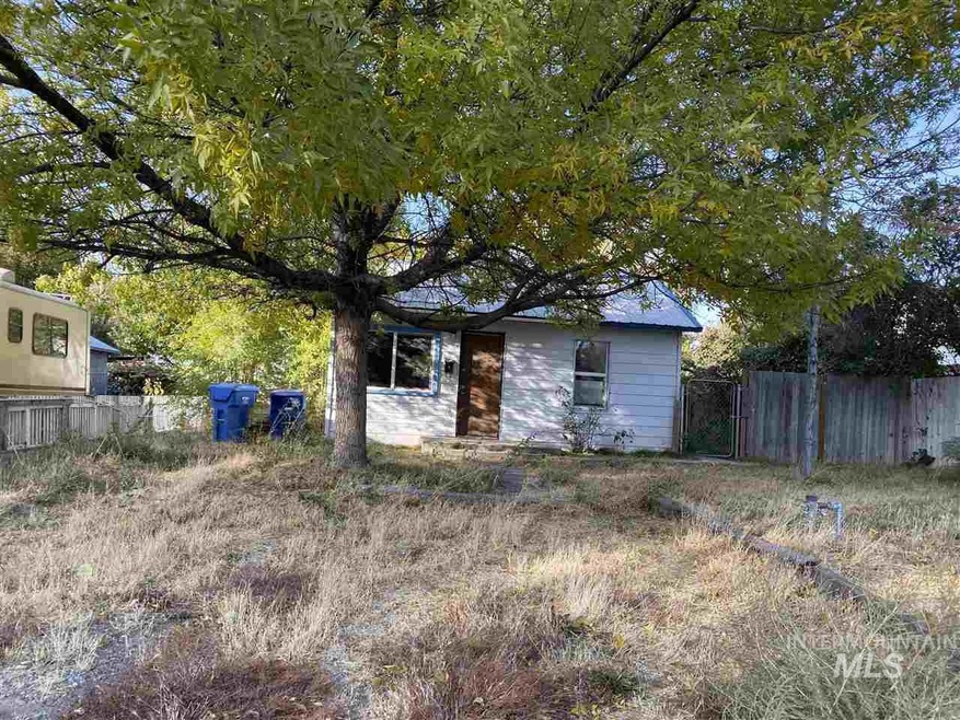 312 I Ave, Jerome, ID 83338 - photo 1