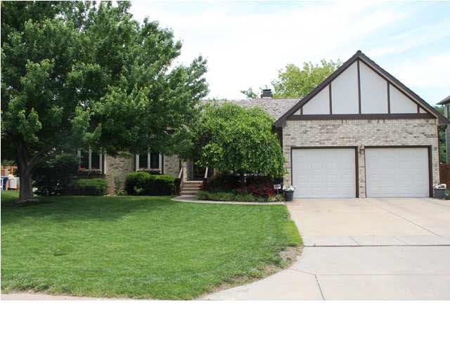 Wonderful 4 bedroom 3 bath fully updated home in d