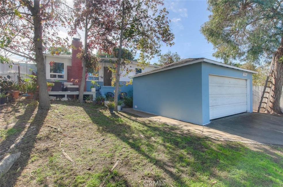 708 W Palm Ave, El Segundo, CA 90245 - photo 1