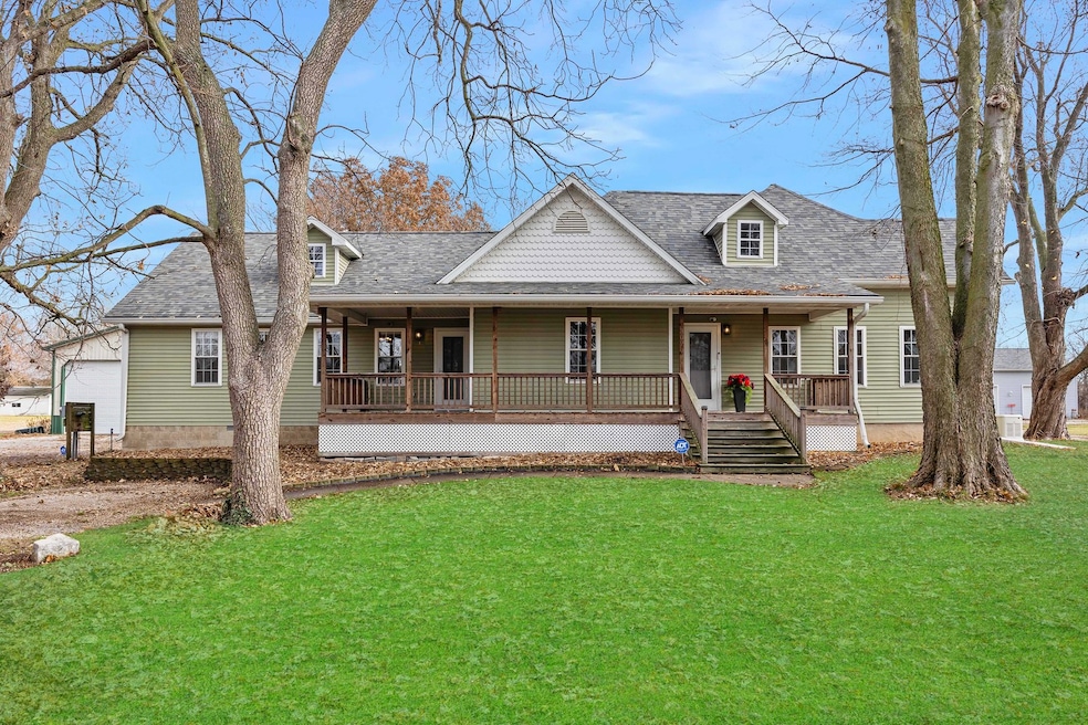 309 S Euclid St, Colfax, IL 61728 - photo 1