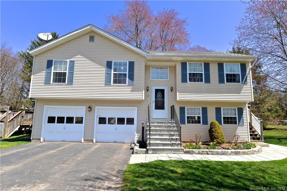 67 Hubbell Ave, Oakville, CT 06779 - photo 1