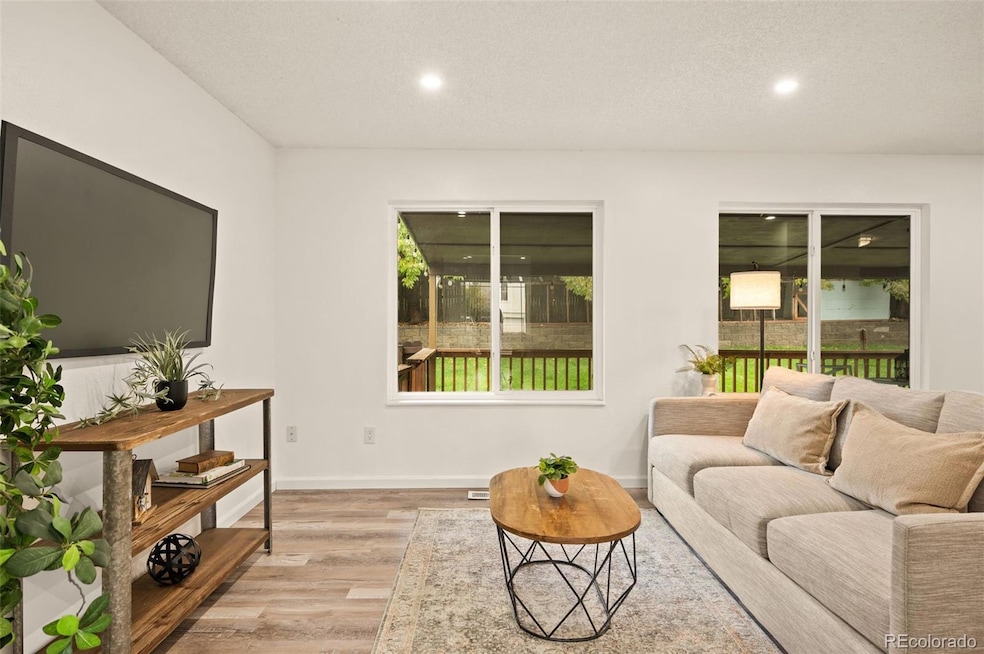 Under Contract $600,000