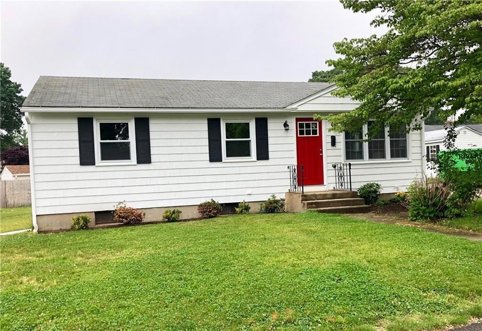 27 Sherwood Ave, West Warwick, RI 02893 - photo 1