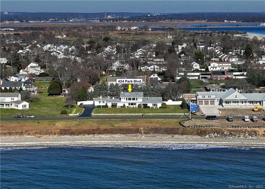 424 Park Blvd, Stratford, CT 06615 - photo 1