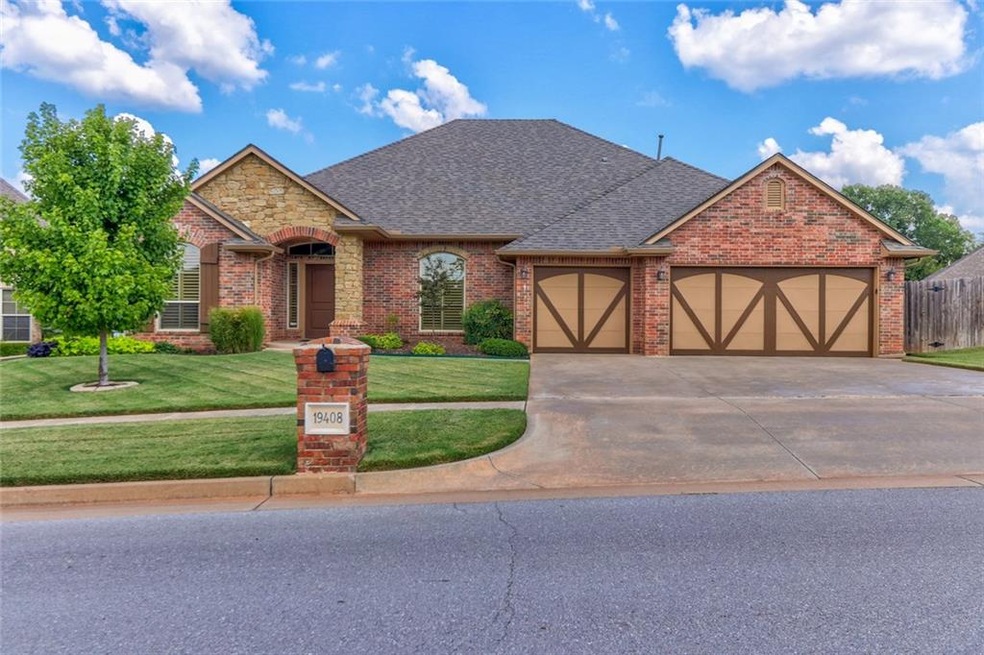19408 Crest Ridge Dr, Edmond, OK 73012 - photo 1