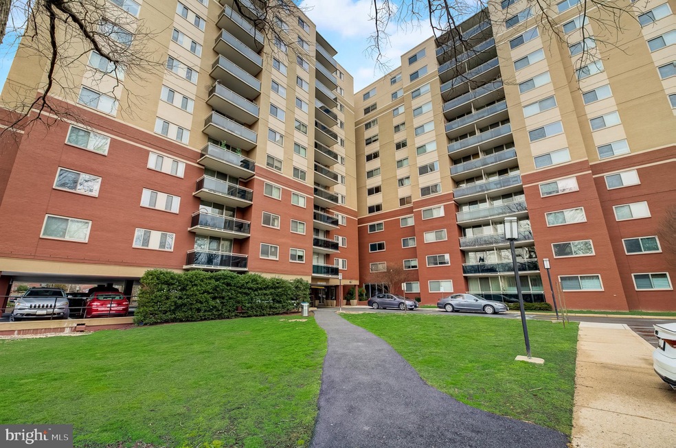 Takoma Overlook Condominium, Takoma Park, MD 20912 - photo 1