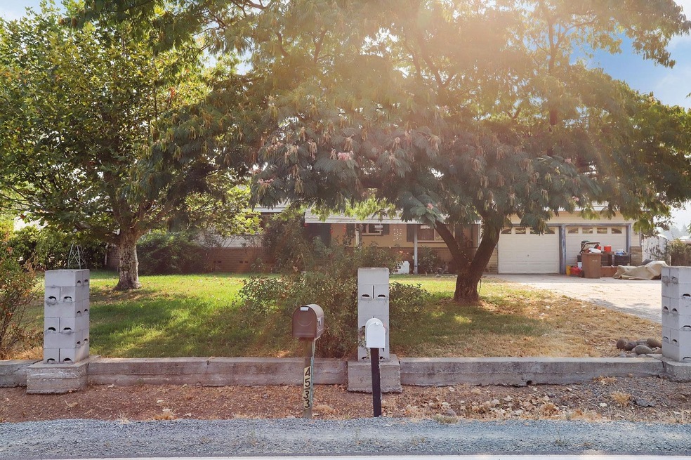 24560 N Jack Tone Rd, Acampo, CA 95220 - photo 1