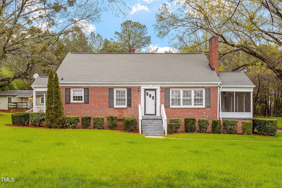 837 Wait Avenue_01