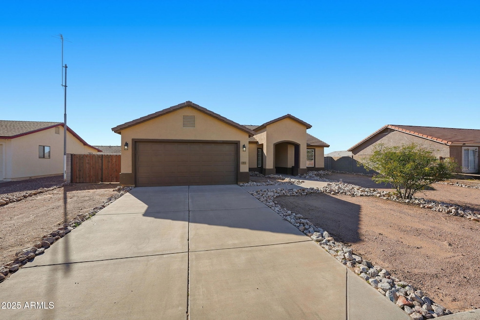10135 W Arvada Dr, Arizona City, AZ 85123 - photo 1