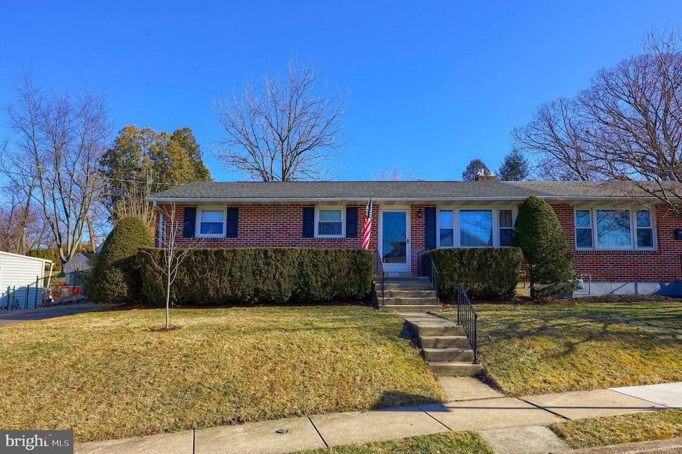 3611 Chestnut St, Reading, PA 19605 - photo 1