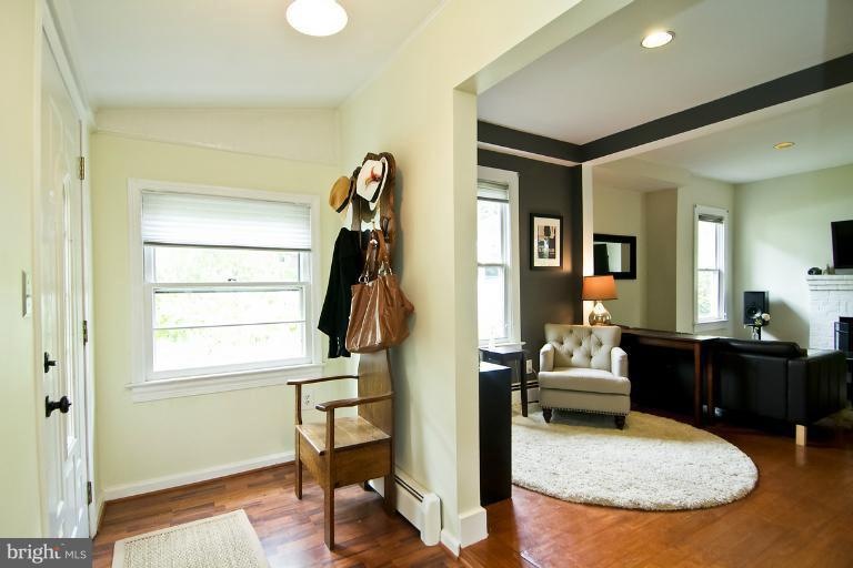 26 Wellesley Cir, Glen Echo, MD 20812 - photo 1