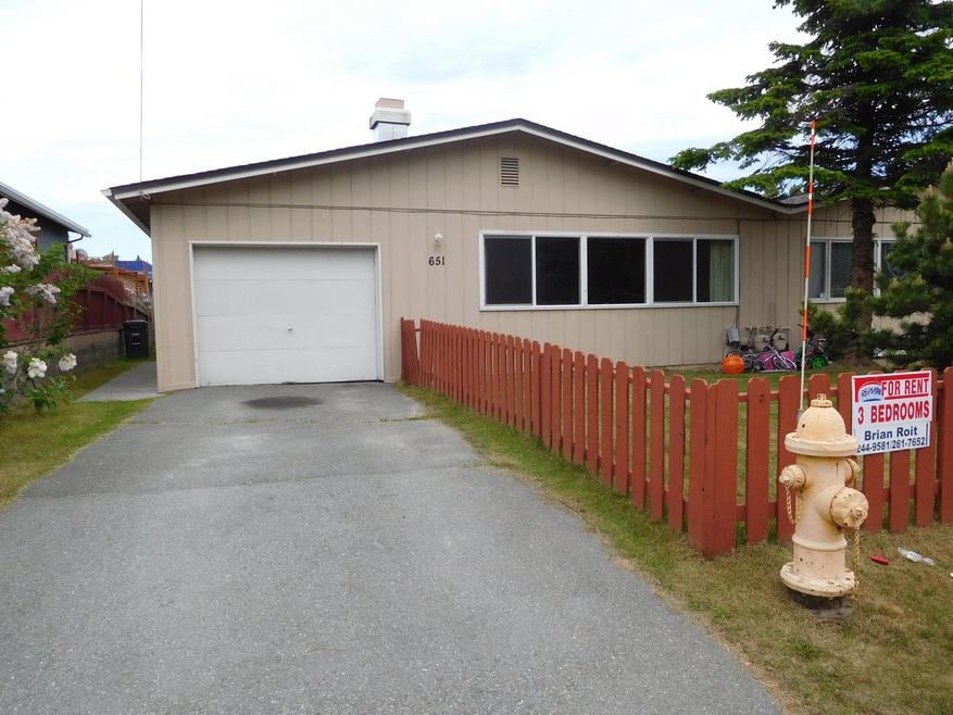 651 W 21st Ave, Anchorage, AK 99503 - photo 1
