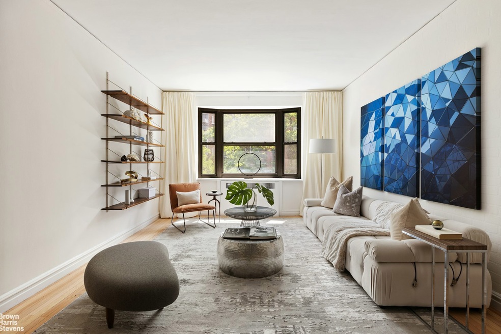 Pending $1,300,000 • Co-Listing Agent