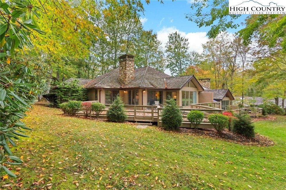 870 Clubhouse Dr unit A1, Banner Elk, NC 28604 - photo 1