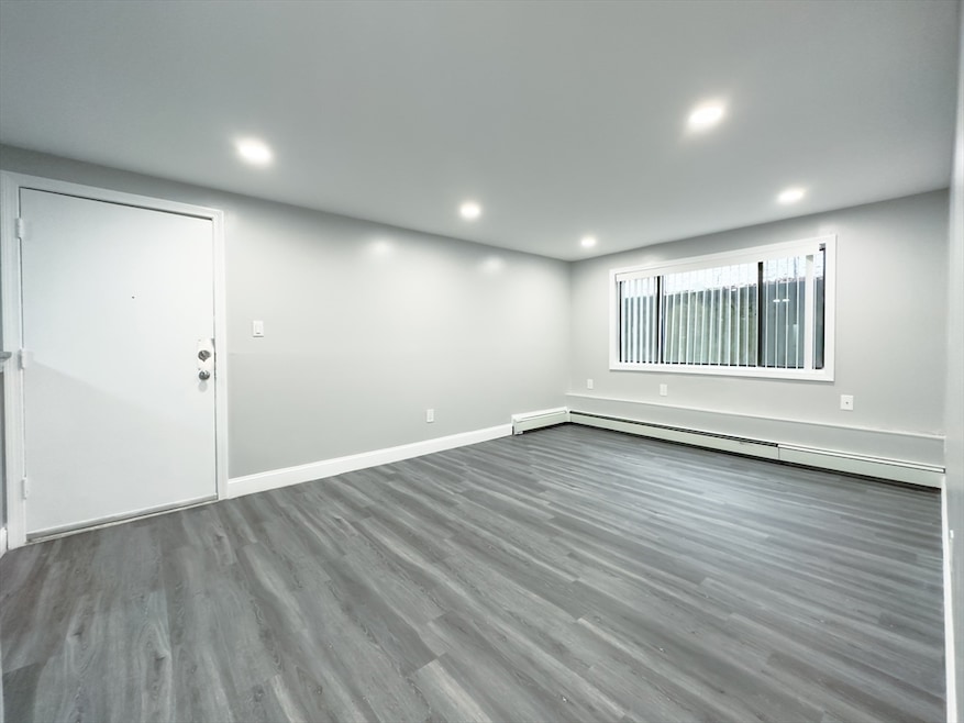 70 Union St unit 6, Methuen, MA 01844 - photo 1