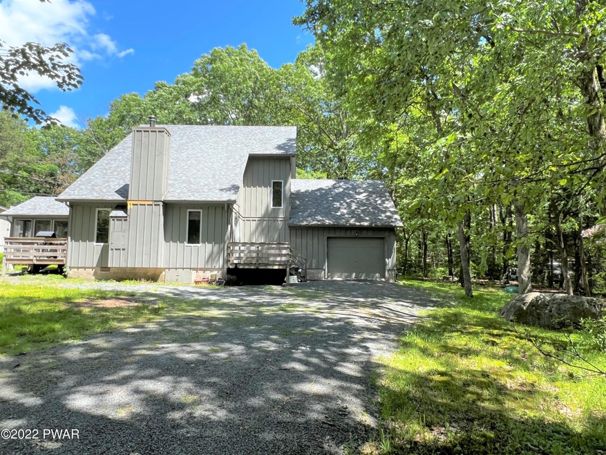 802 Kinglet Ct, Lords Valley, PA 18428 - photo 1