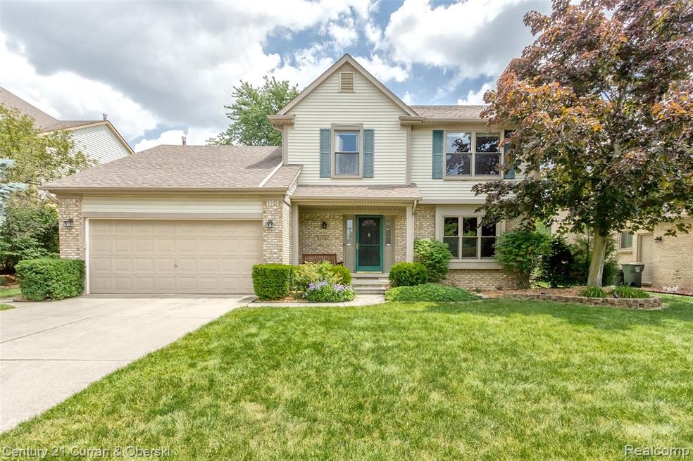 Welcome To 6982 Fox Hills!