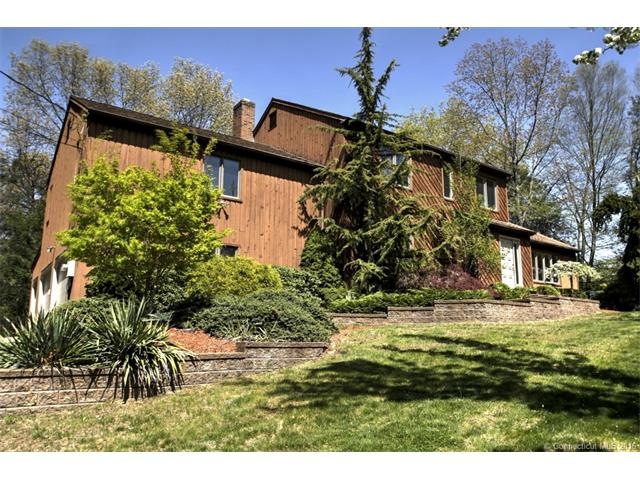 631 Aspen Ln, Orange, CT 06477 - photo 1