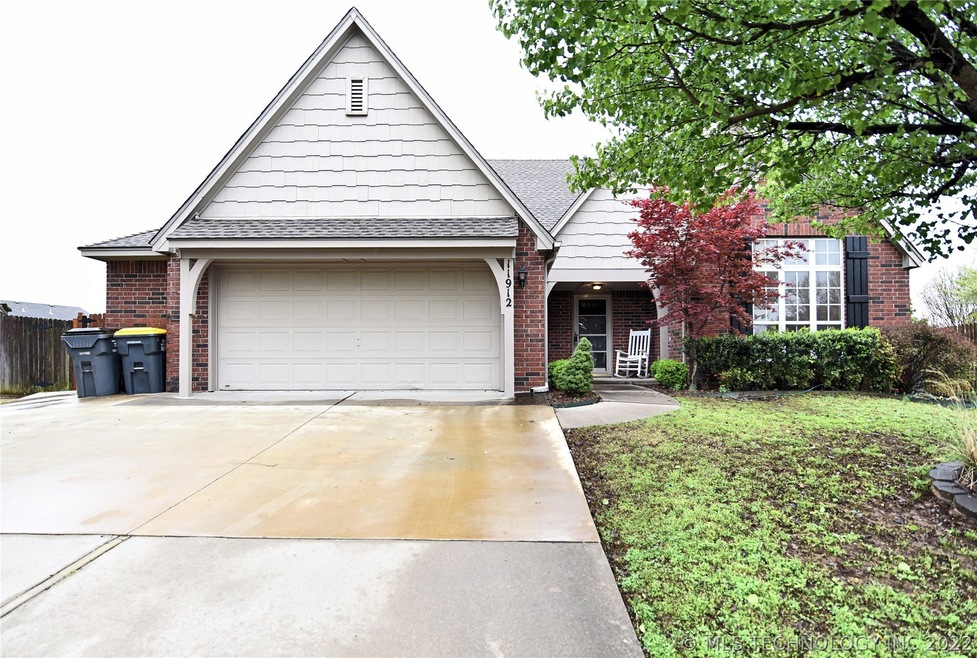 11912 S Cedar Ct, Jenks, OK 74037 - photo 1