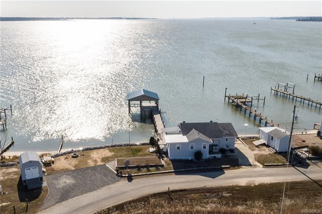 940 Fort Lowry Ln, Dunnsville, VA 22454 - photo 1