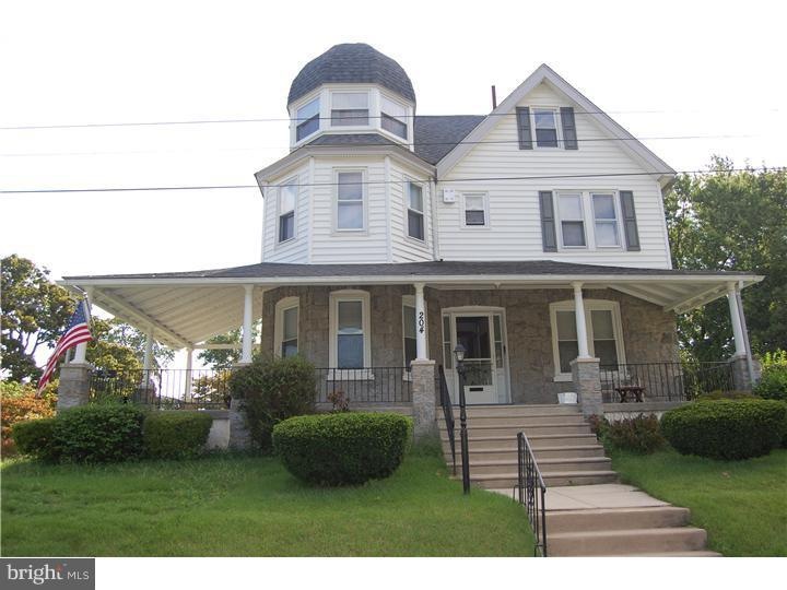 204 W Ridley Ave, Norwood, PA 19074 - photo 1