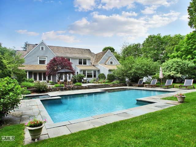 Spectacular American Shingle Colonial on prestigio